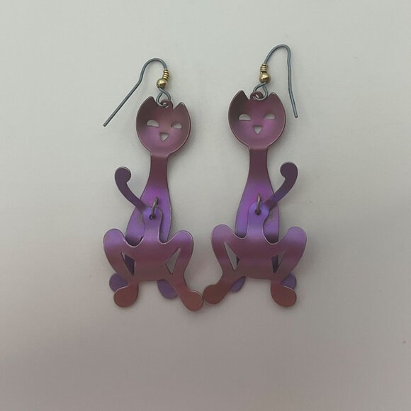 VTG Dangle Earrings Handmade Purple Cat 3D Metal Iridescent Purple - Picture 4 of 7